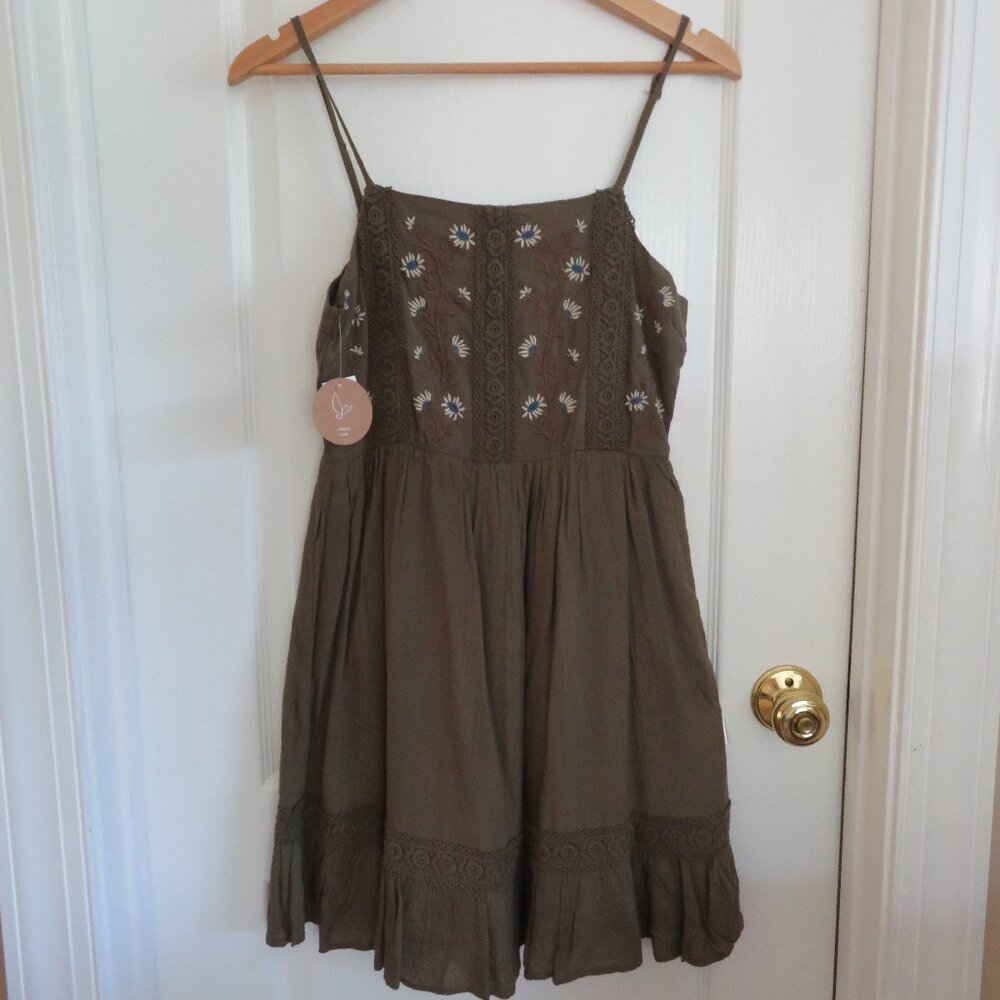NWT Patrons at Peace Embroidered Summer Dress Sz S
